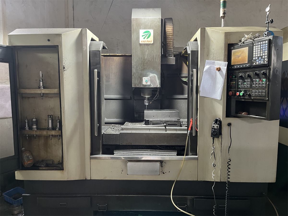 CNC 模具加工设备实拍